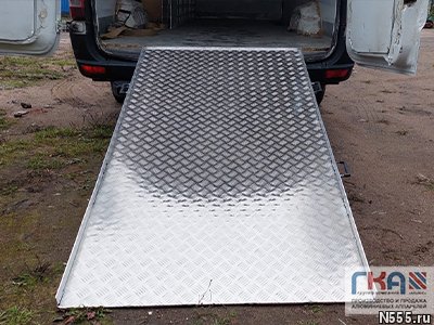 Перегрузочный мост для склада 1400 кг